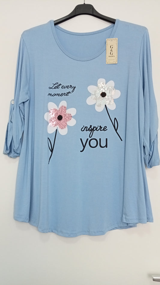 Maglia a maniche a tre quarti tinta unita con fiori con strass